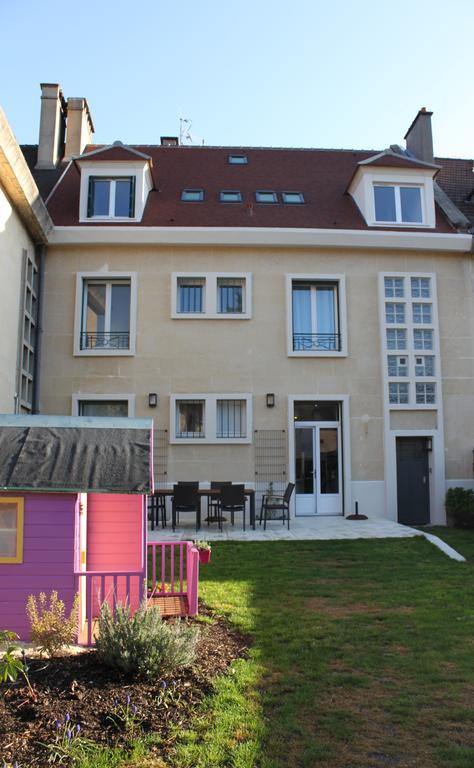 Au Coeur De Beauvais Bed & Breakfast Exterior photo